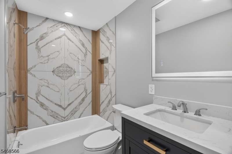 Unit 3&4 Bathroom