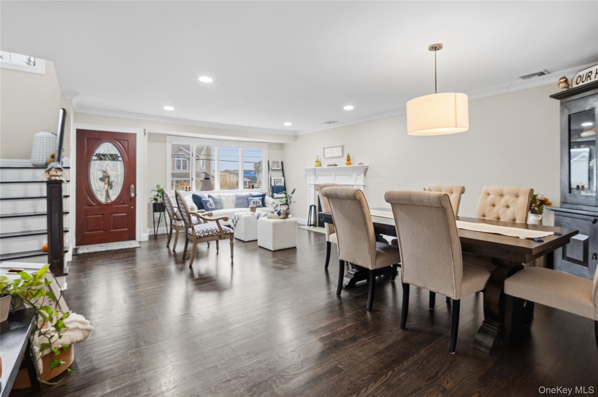 Living Room & Dining Area