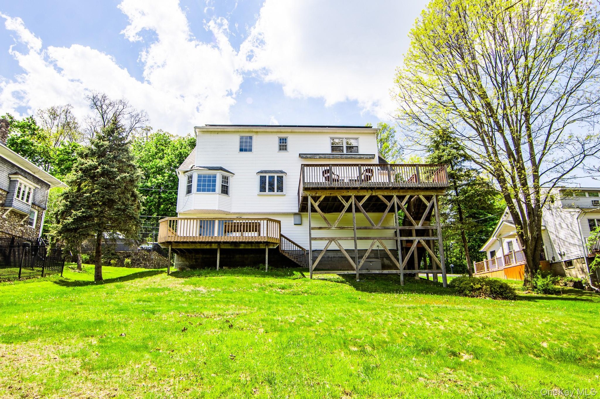 Rear of the house / yard