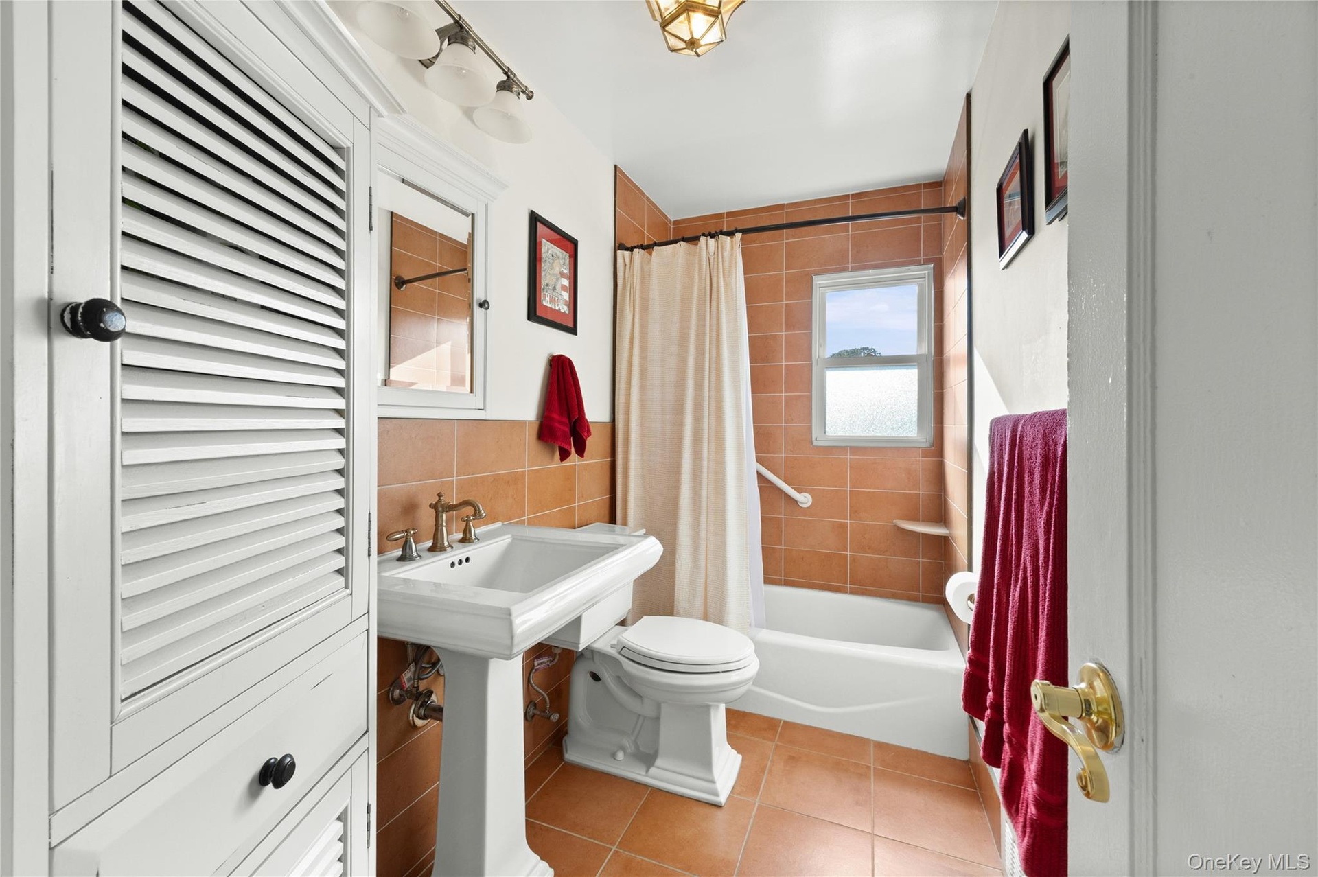 First Floor Bathroom
