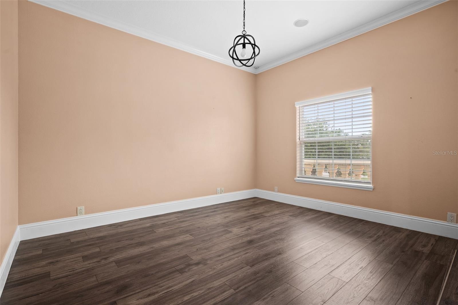 Upstairs Bedroom 1