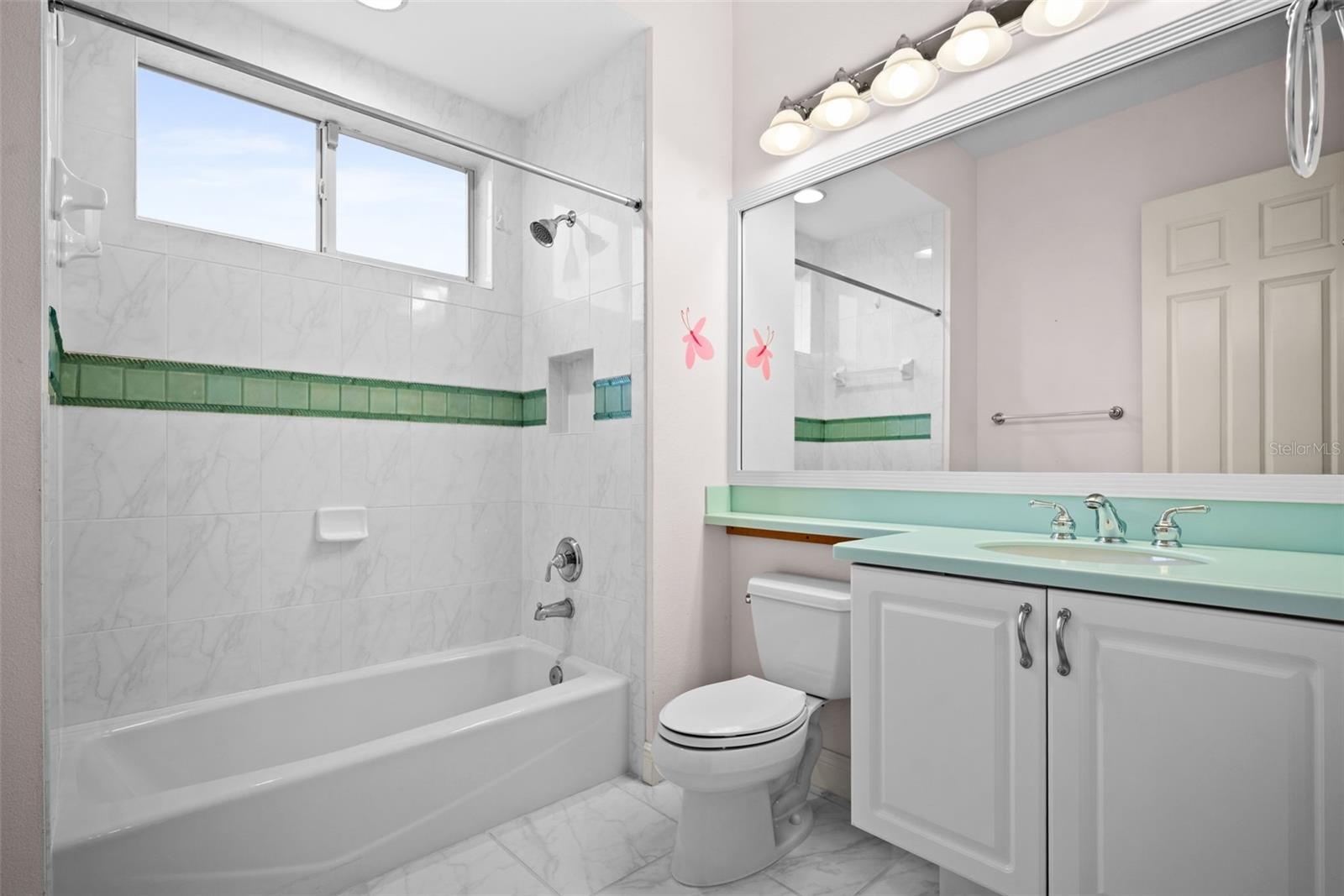 Upstairs Bath 2