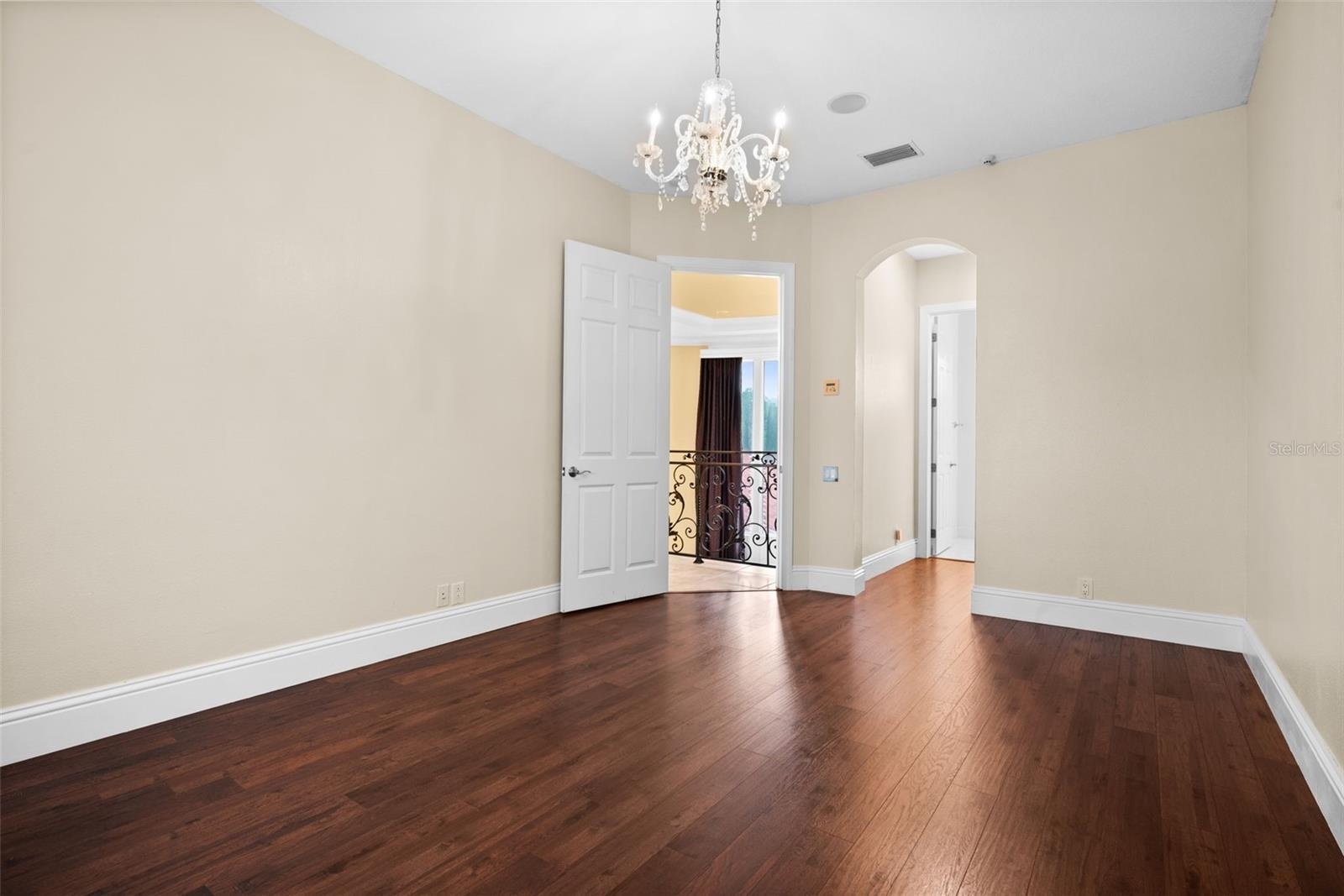 Upstairs Bedroom 2