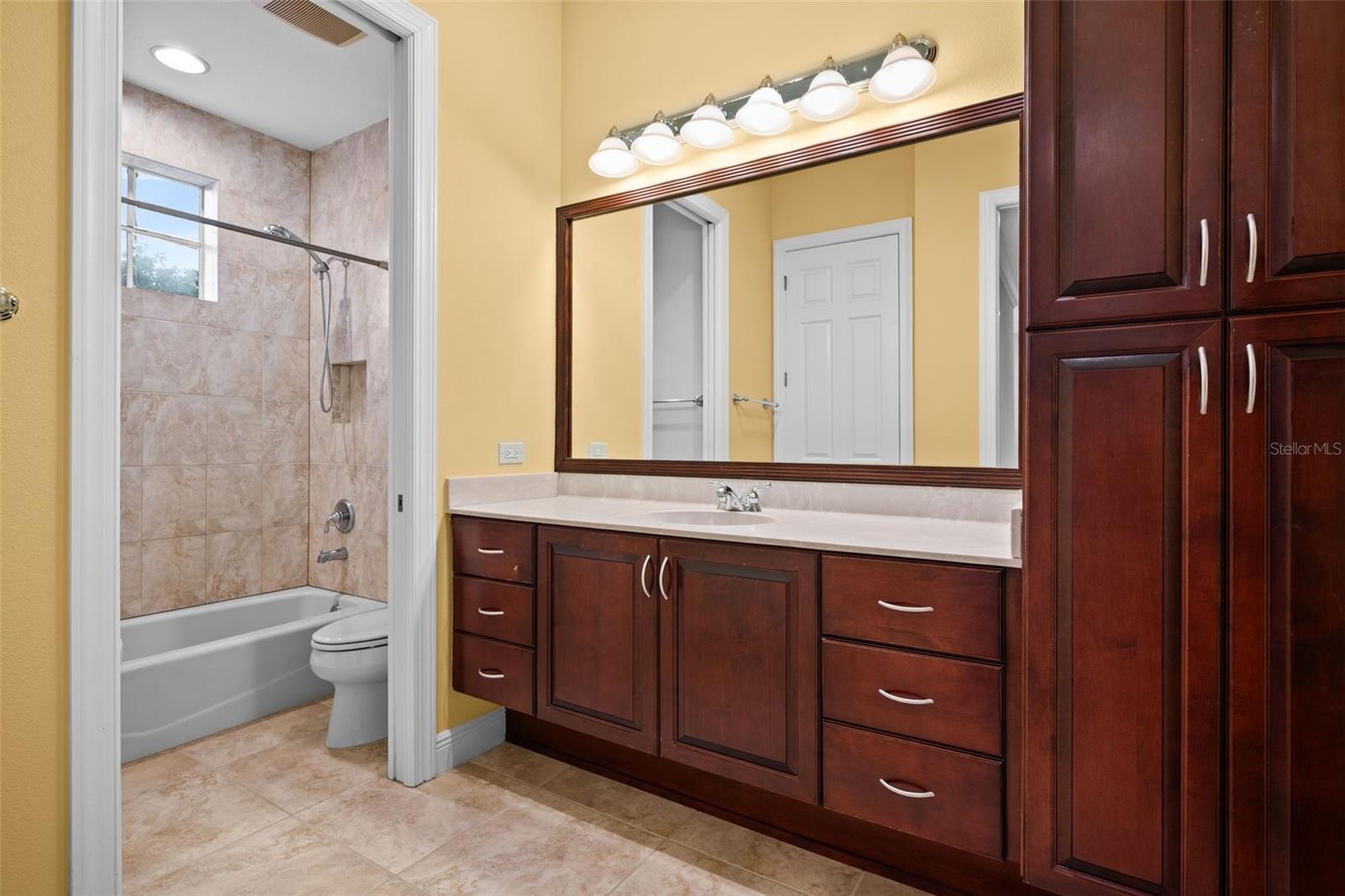 Upstairs Bath 1
