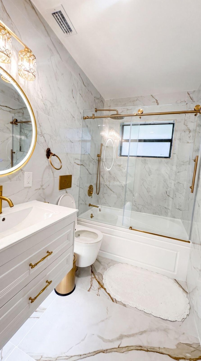 Newly remodeled 2nd bathroom