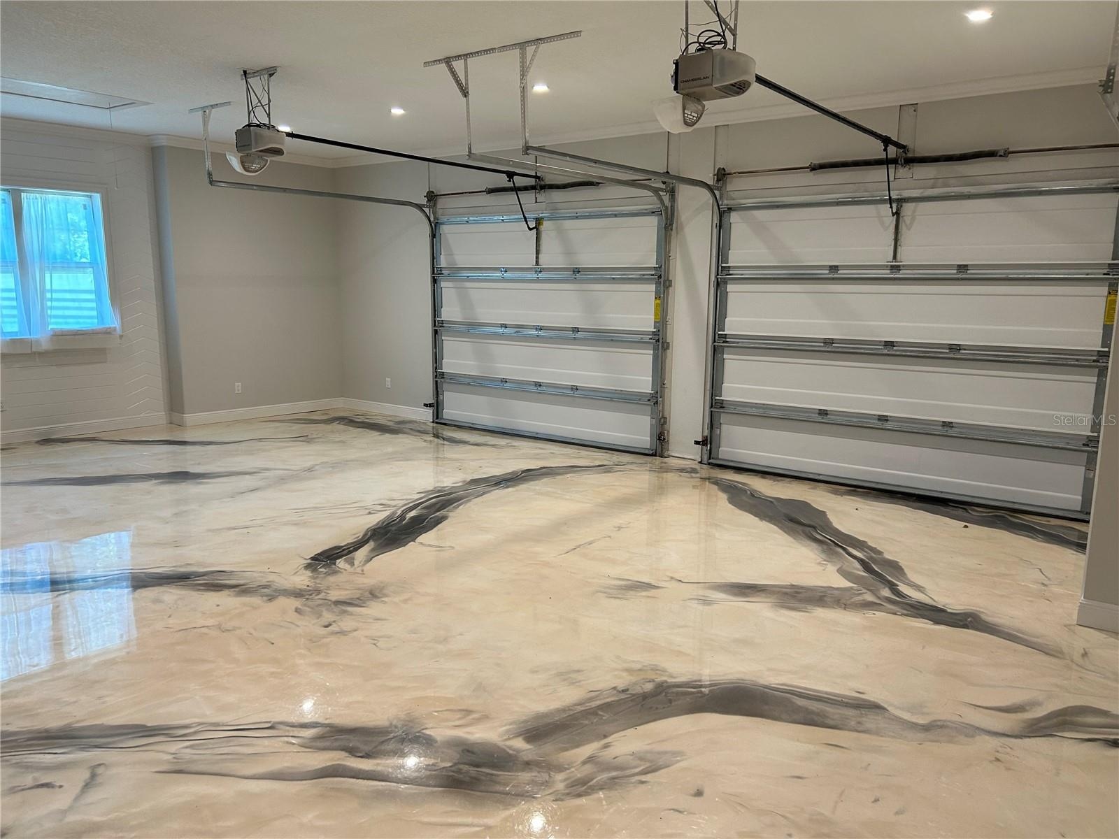 Attached Garage