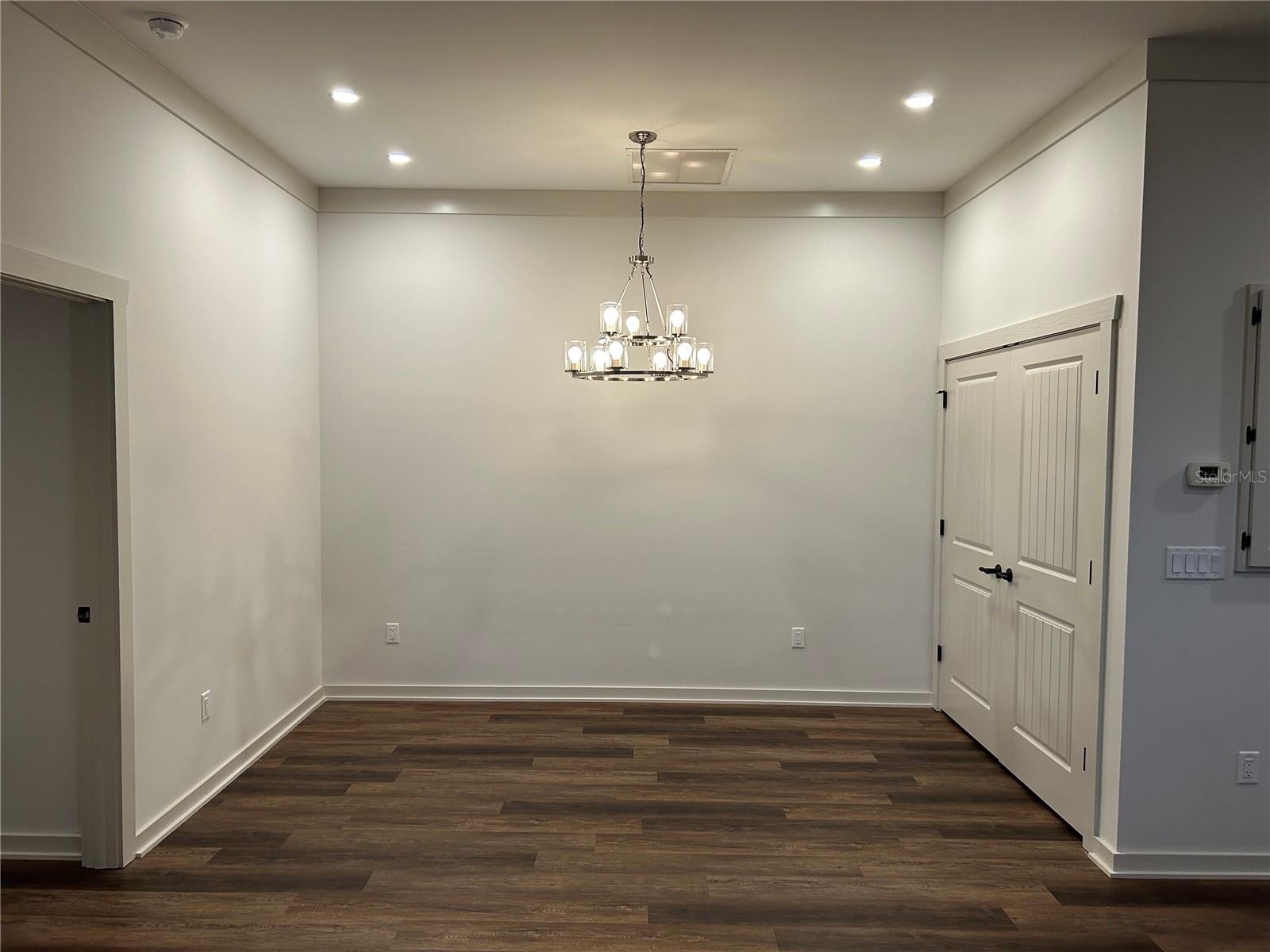 Eating Space in Apartment
