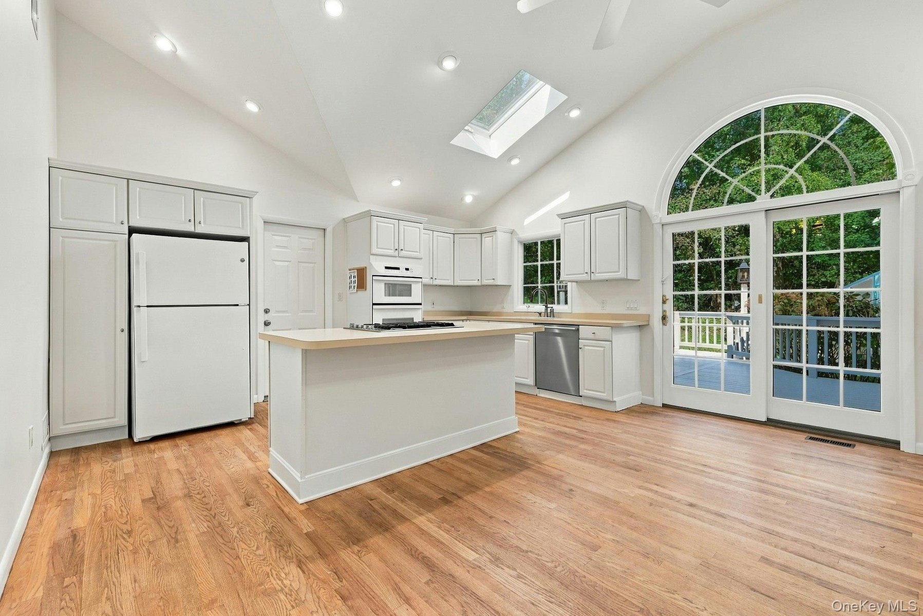 2 skylights.