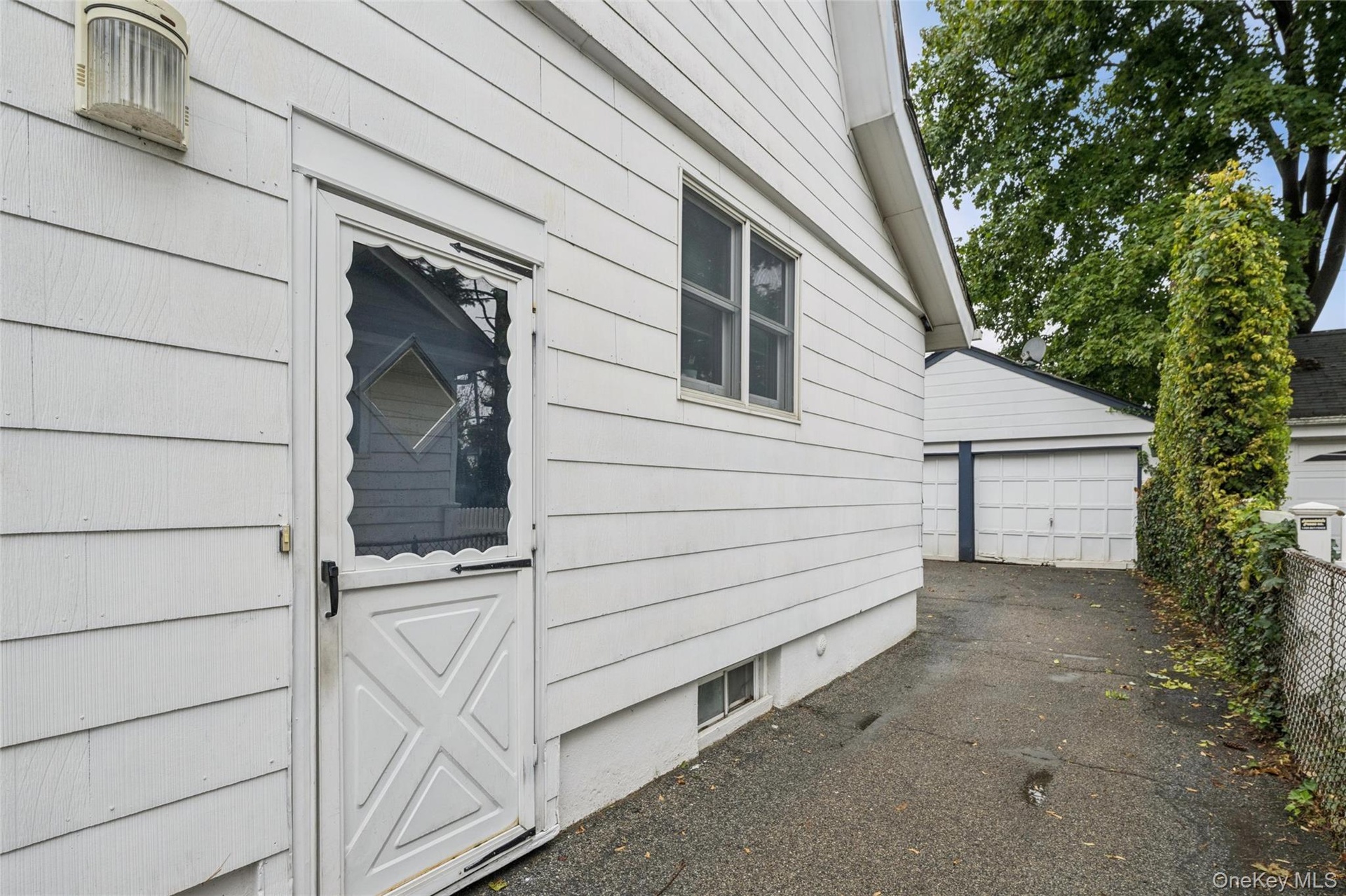 Side Door/Driveway