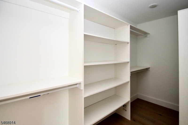 Walk-in Closet Primary