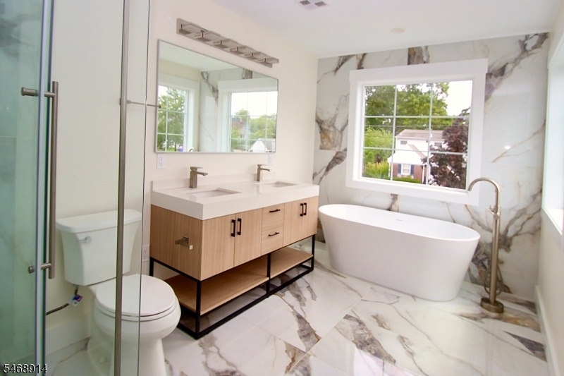 Primary full Bath