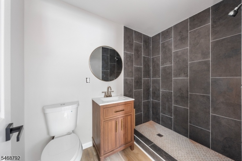 Master's Bathroom