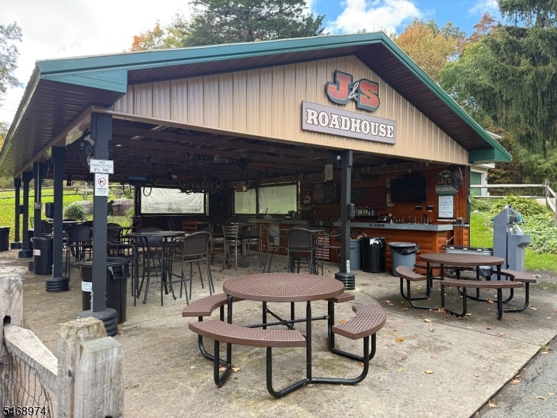 Outdoor bar
