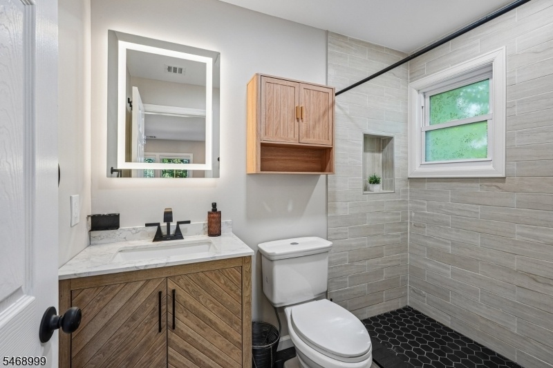 Primary Suite Bathroom