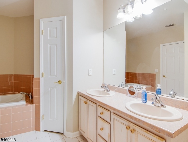 Double sink