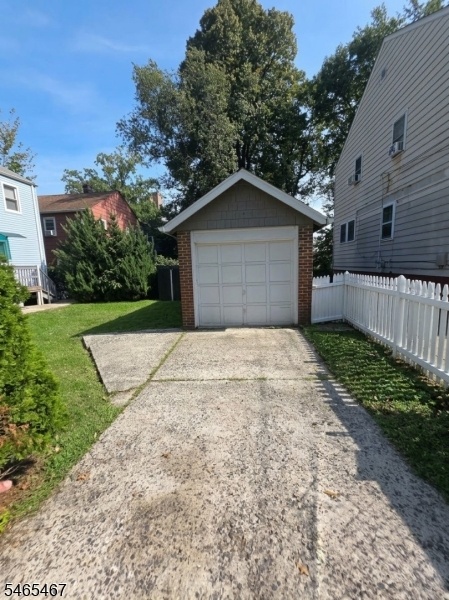 Detached Garage