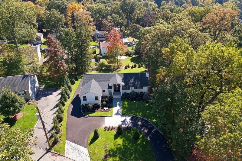 68 Grover Ln.