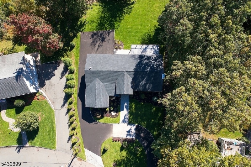 68 Grover Ln.