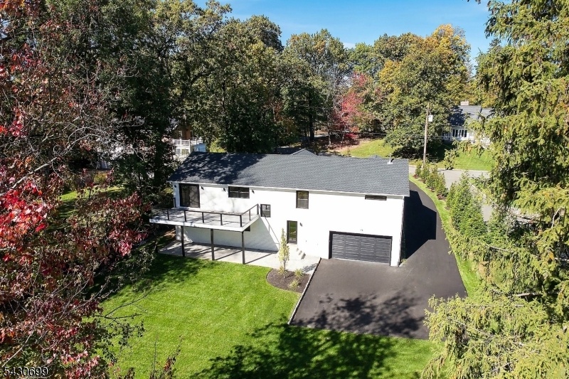 68 Grover Ln.