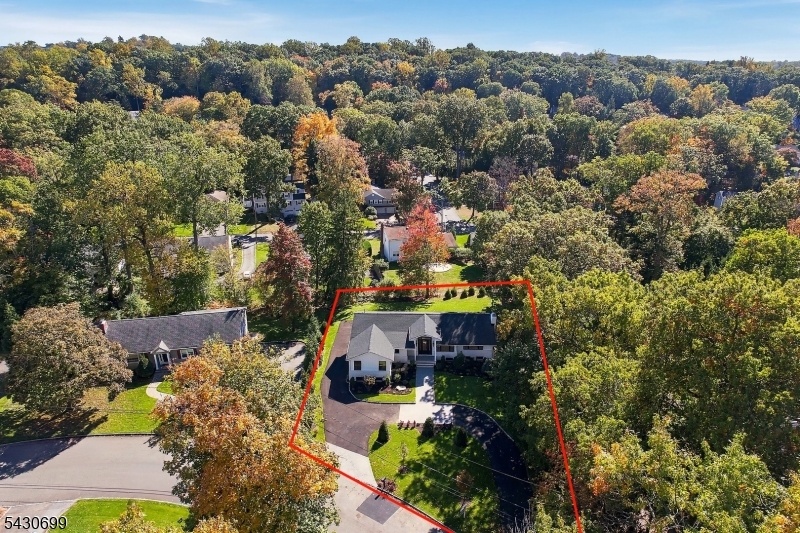 68 Grover Ln.