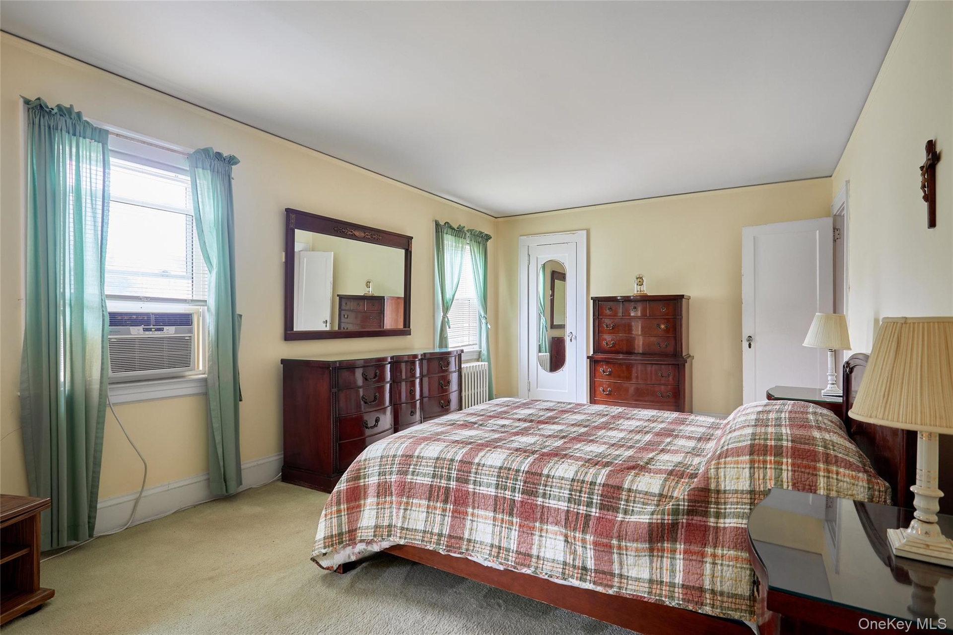 Main Bedroom, 2 Closets, tandem bedroom(#4)/office.