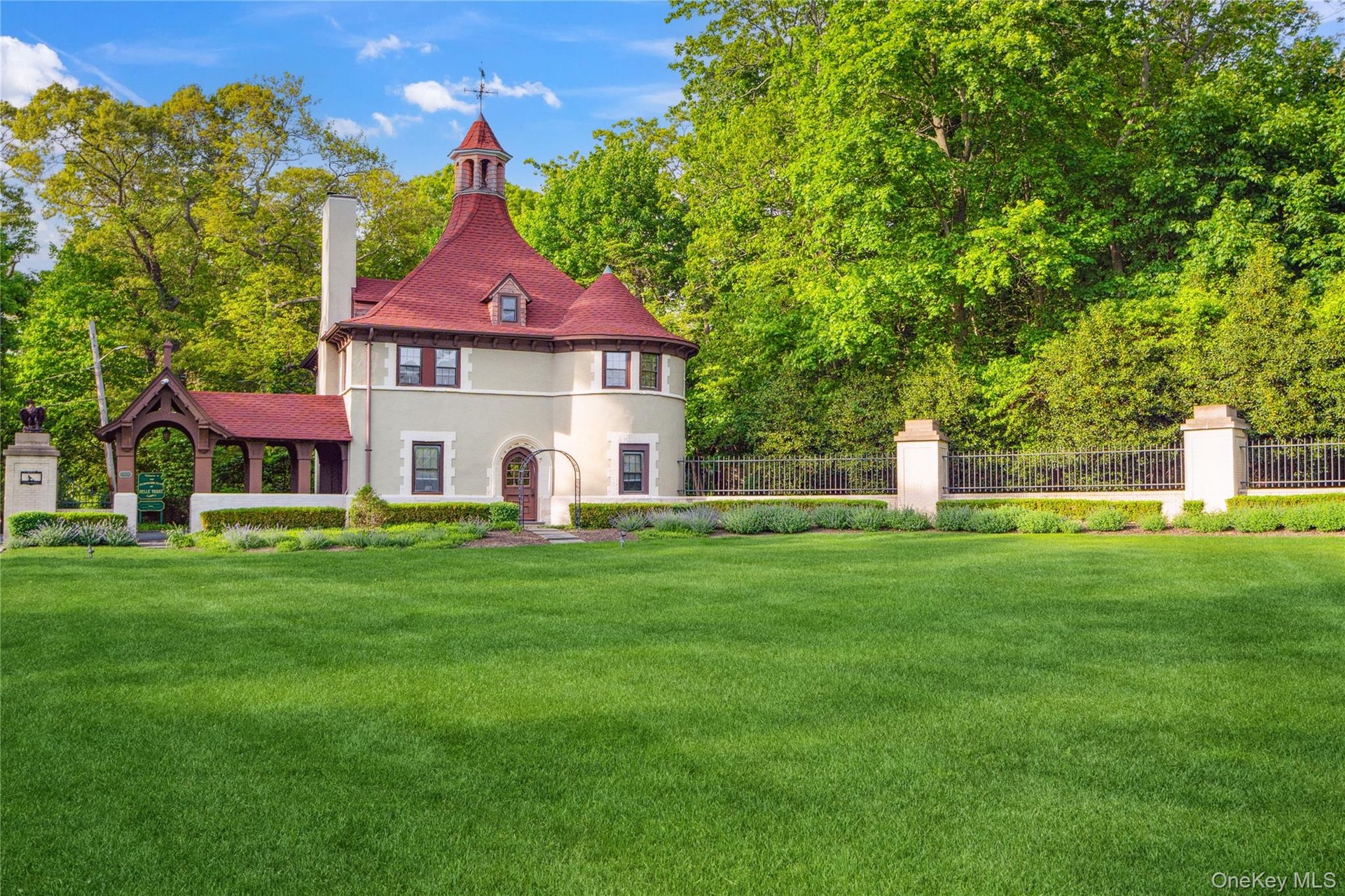 Enter via the Iconic Belle Terre Gatehouse
