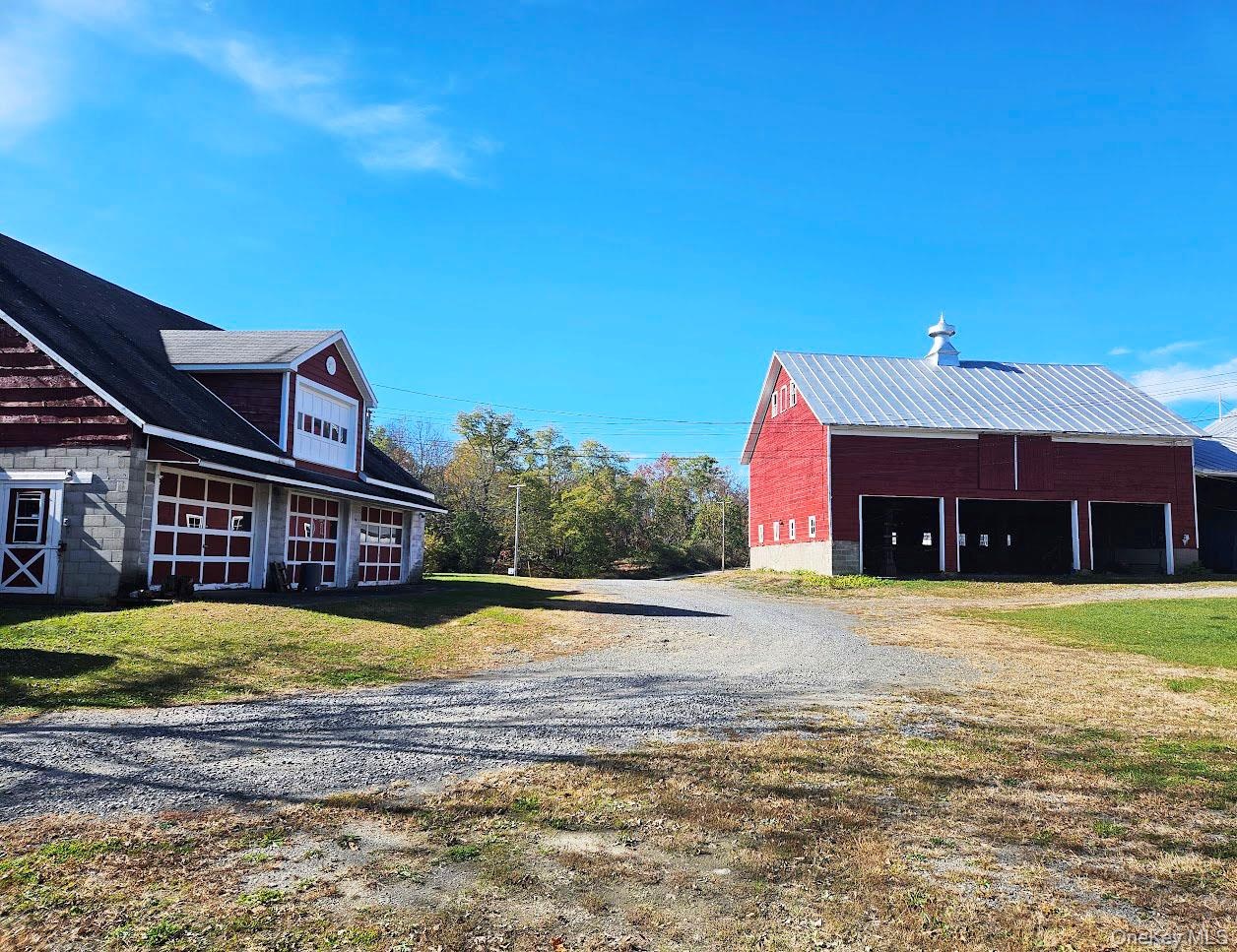 Workshop & Barn
