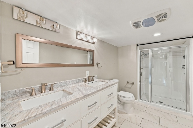 Ground Fl new Full Bathroom