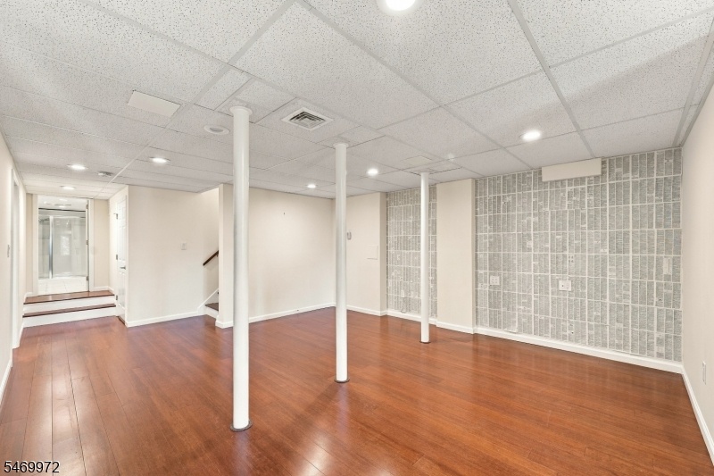 Large Ground Floor Den
