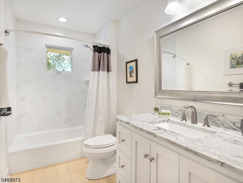 Main Bath