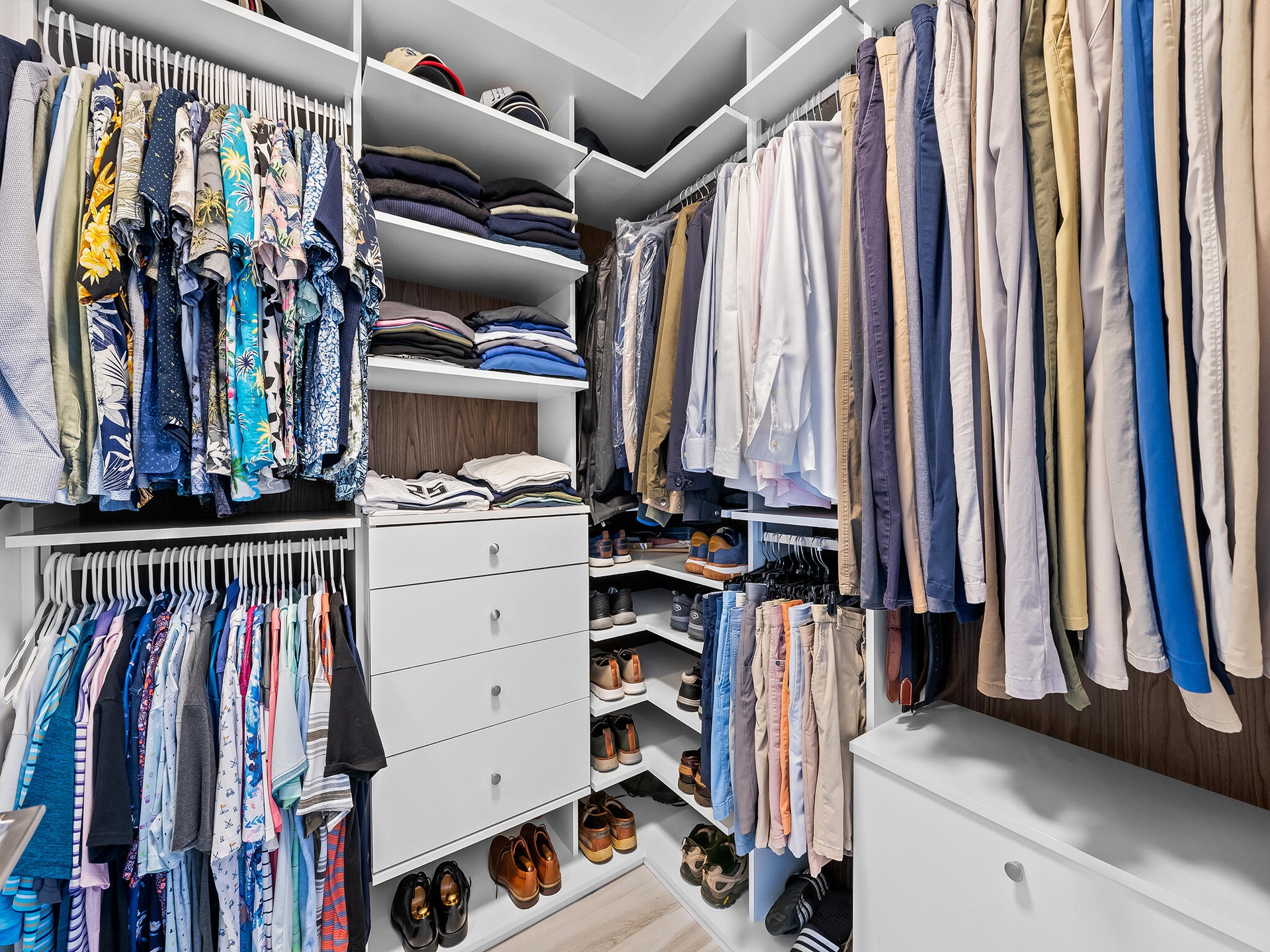 Primary closet 1