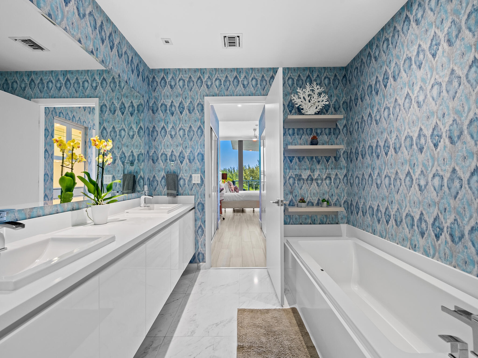 En suite bathroom to additional bedroom 1