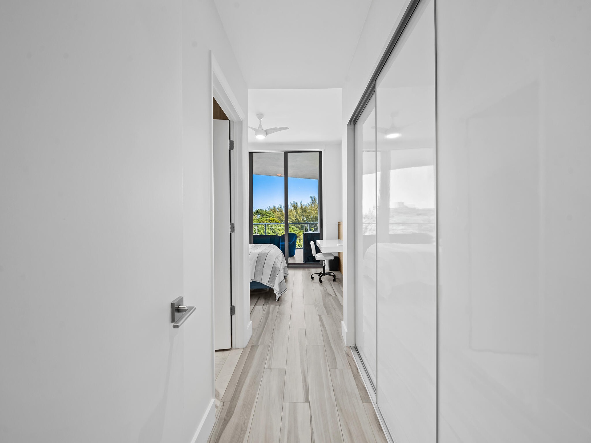 Additional bedroom 2 closet / entry