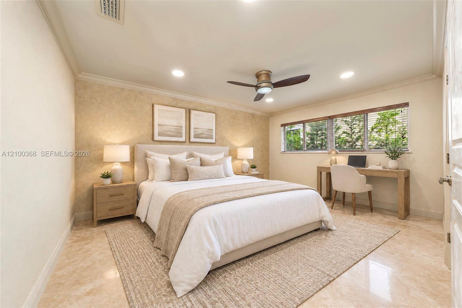 Room with neutral textured accent wall, polished stone flooring, recessed lighting, ceiling fan, and horizontal windows