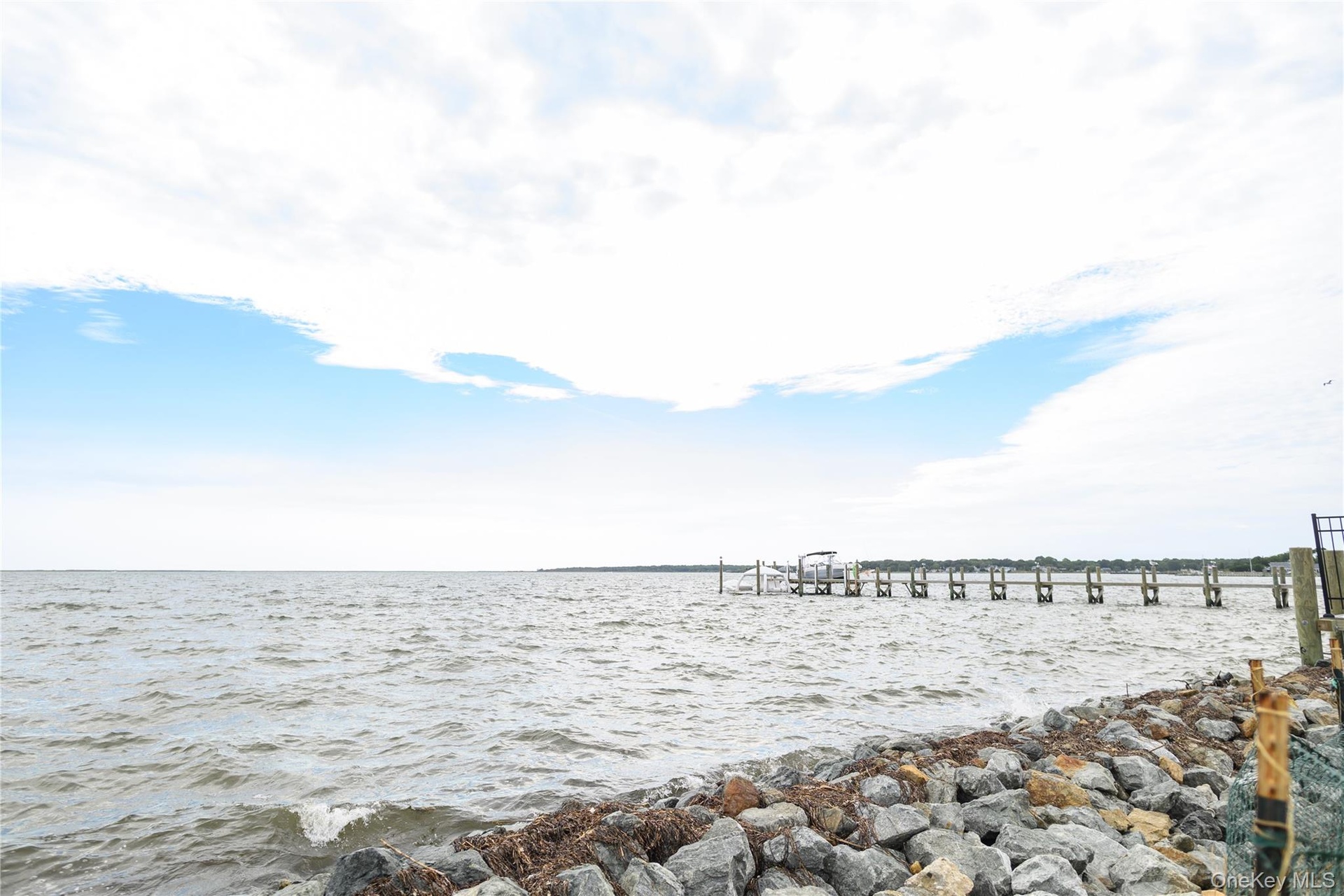 1 minute walk to the end of Ocean Ave --full view of the the bay