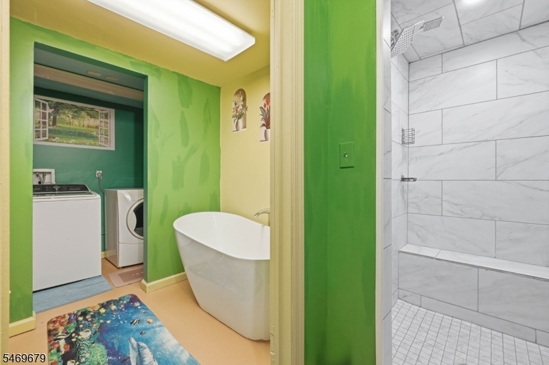 Bathroom/ Laundry