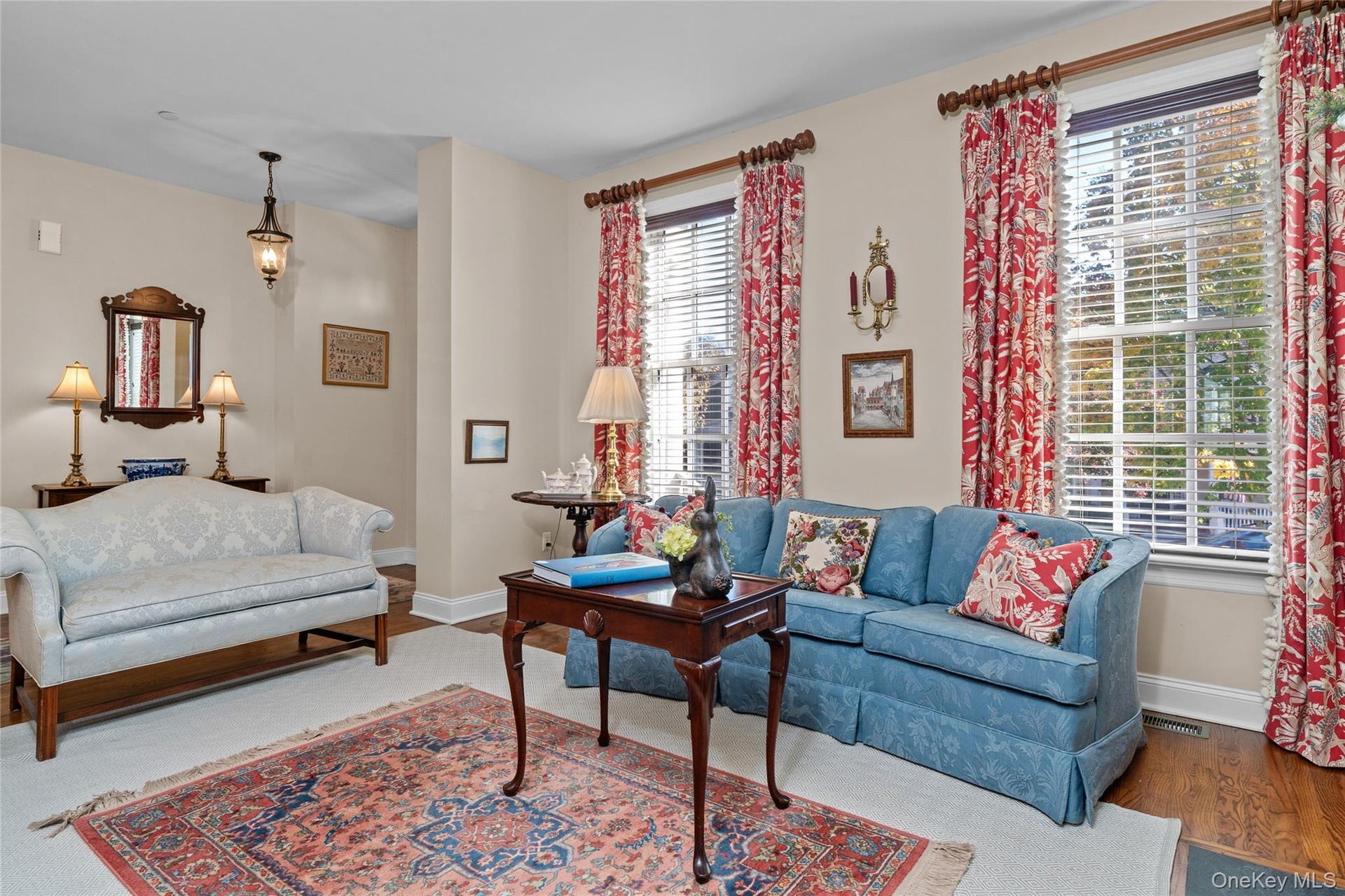 Note the clever separation between the front door/entry foyer and your living room.