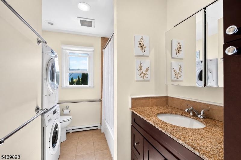 1st floor bathroom
