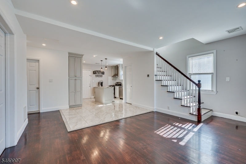 Living/Kitchen