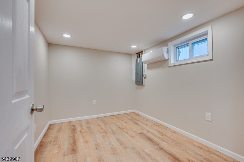 Basement/Office/Room
