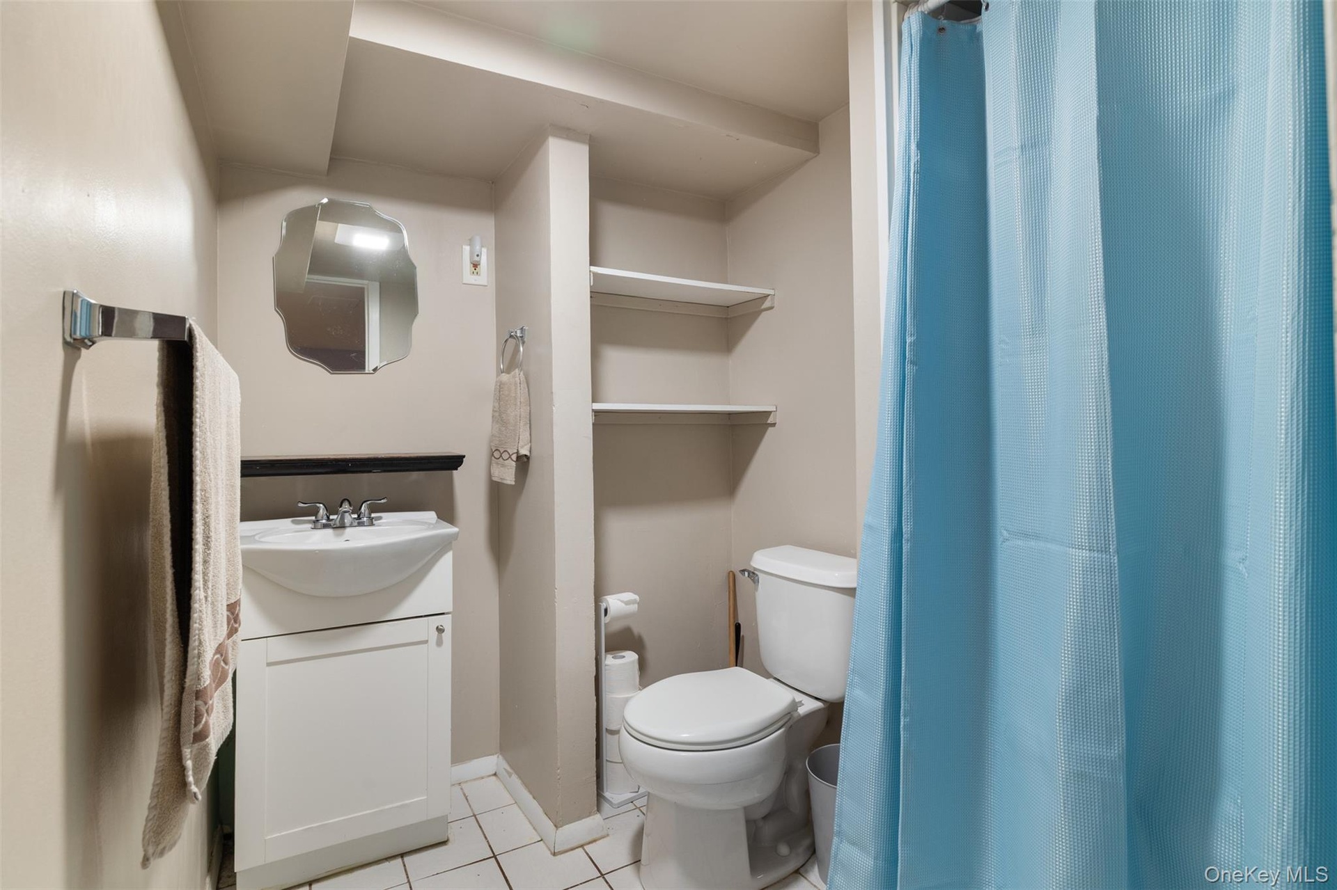 Full bathroom lower level