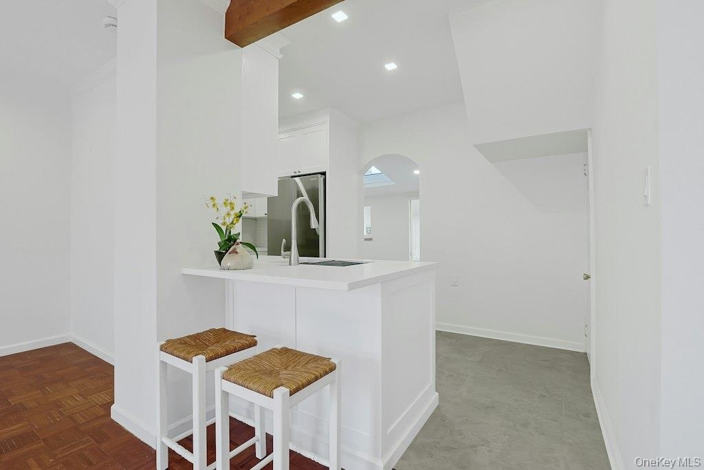 1st Fl Kitchen Counter seating