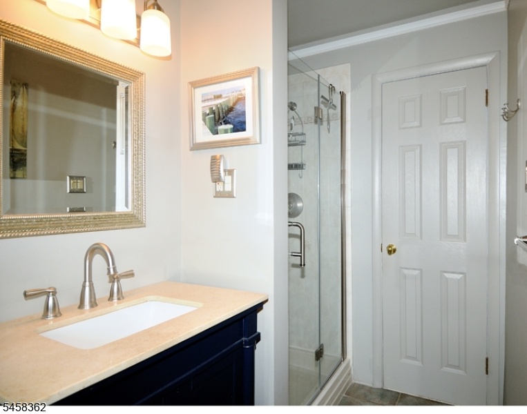 2nd floor bath