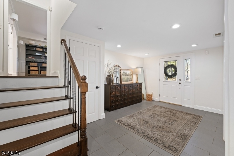 FOYER ALT VIEW