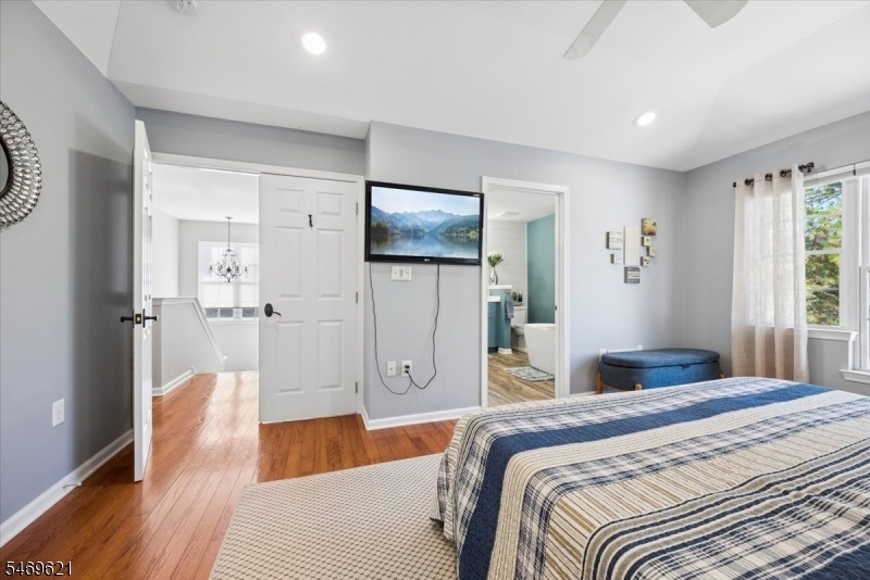Spacious Primary Suite