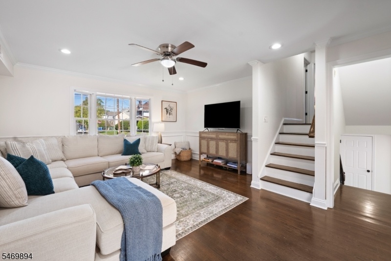 HARDWOOD FLOORS THROUGHOUT