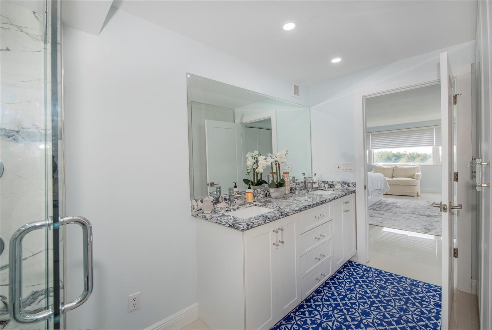 DOUBLE SINKS PRIMARY