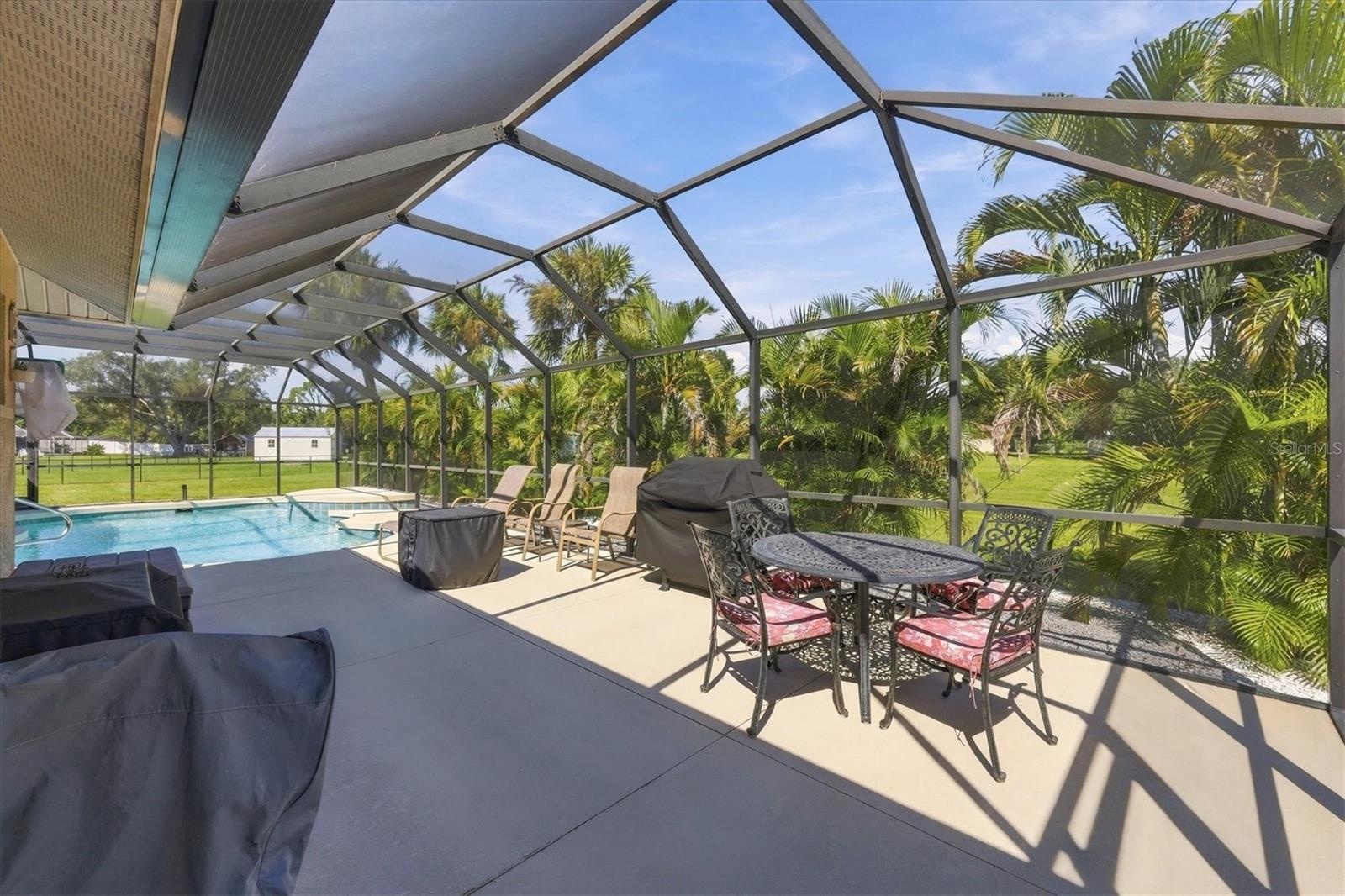This secondary extended part of the enclosure is approximately 20x15 ft.