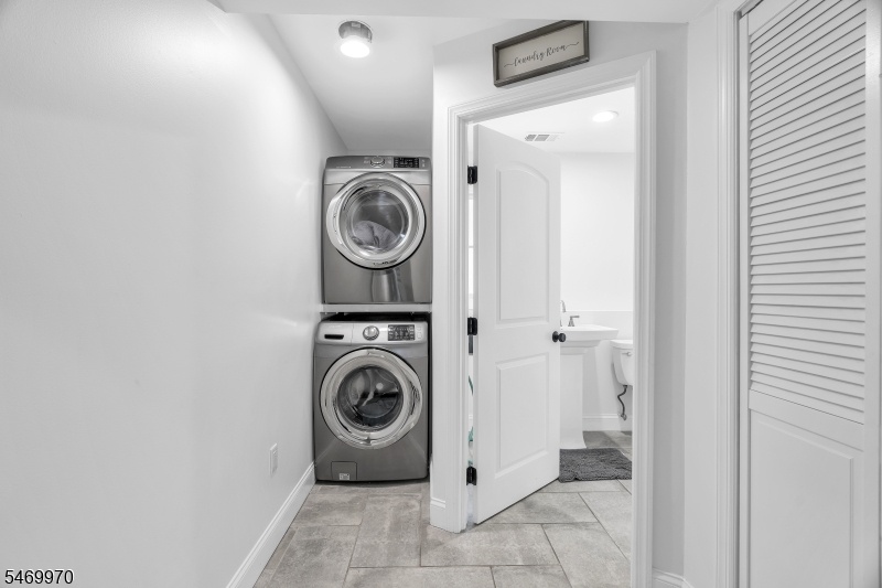 Laundry & Powder Room