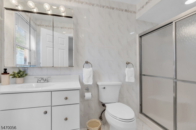 Main Floor Primary Bath